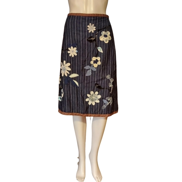 Boden Striped Floral Applique Linen Pencil Skirt - Picture 2 of 16